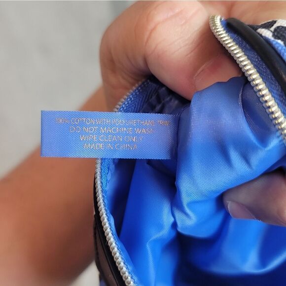 🎄5/$25🎄ESTĒE LAUDER Makeup Pouch - Picture 7 of 8